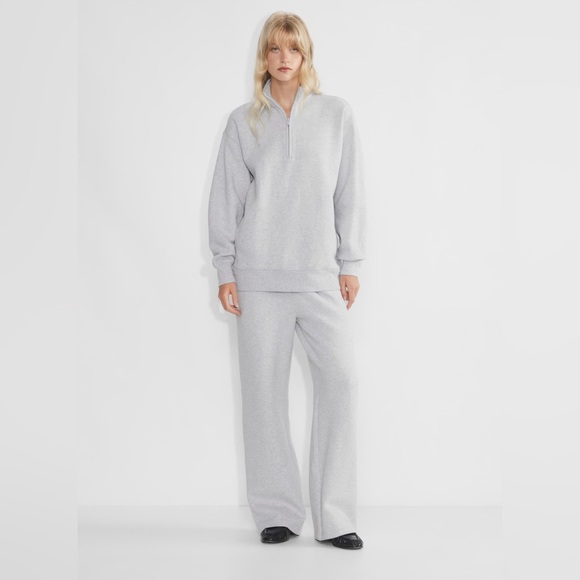 Aritzia TNA Cozy Fleece 1/4 Zip Sweatshirt Heather Chrome - Picture 8 of 8